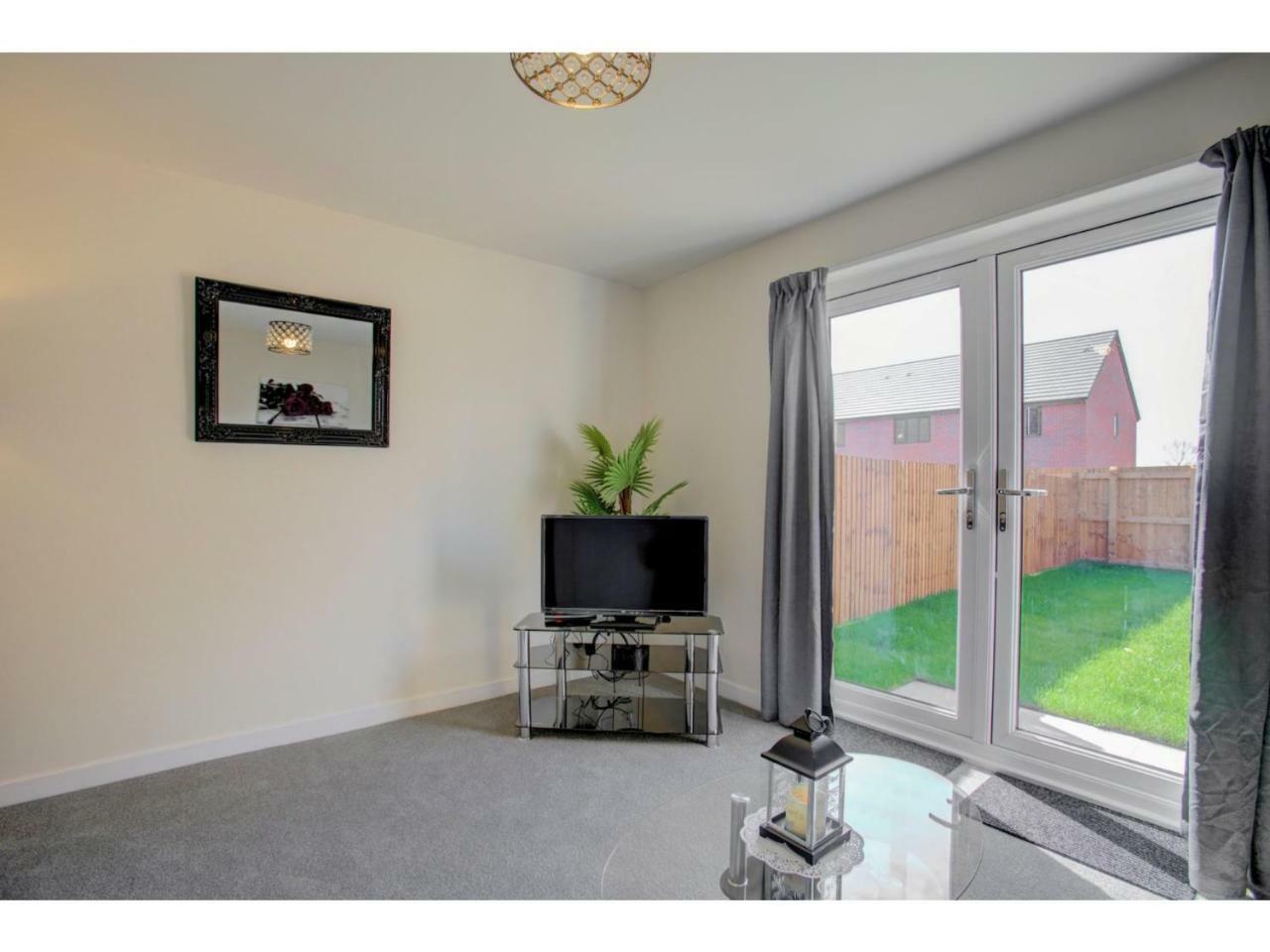 Newly Built, Splendid House For 5 In Manchester! Eksteriør billede